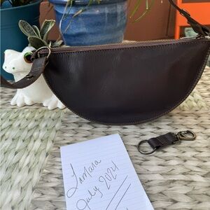 NEW! Lyons Leather Co Convertible Bee bag